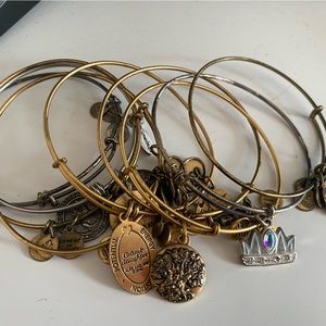 Alex & Ani Bunde